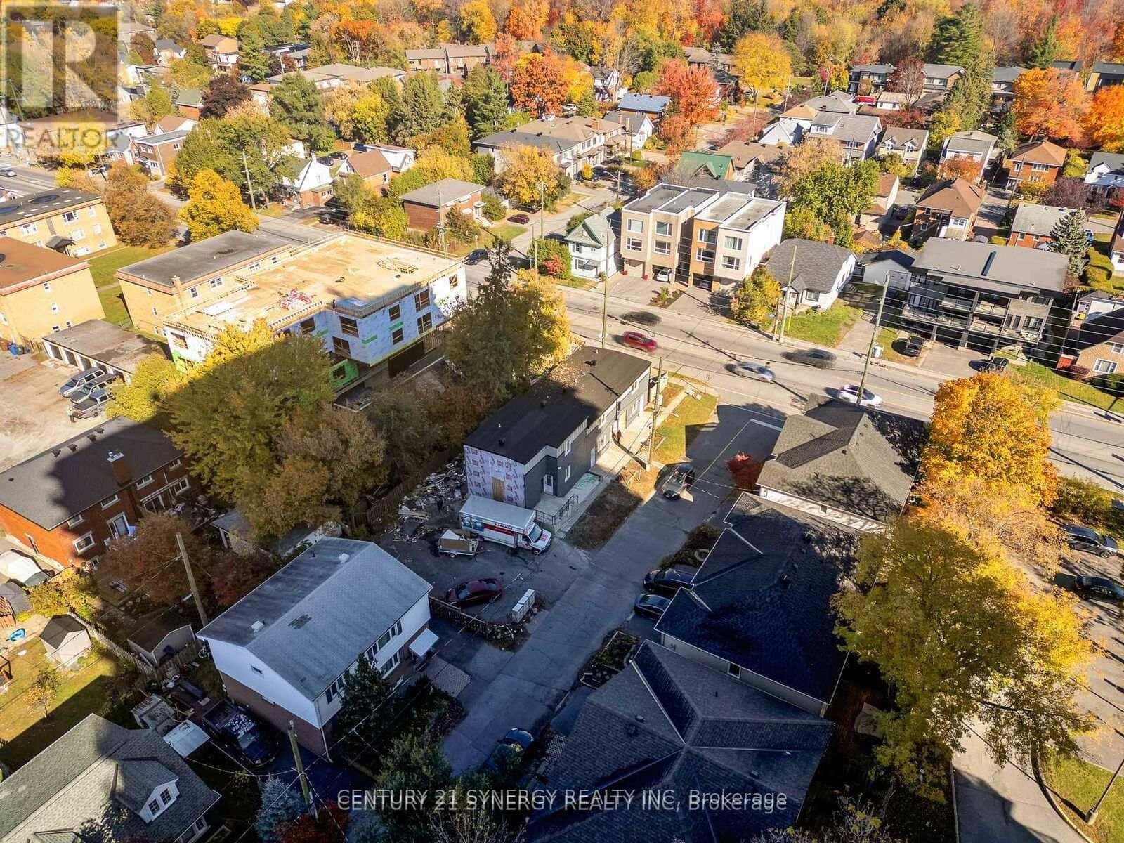 Ottawa — Ottawa - Photo 2 of 13