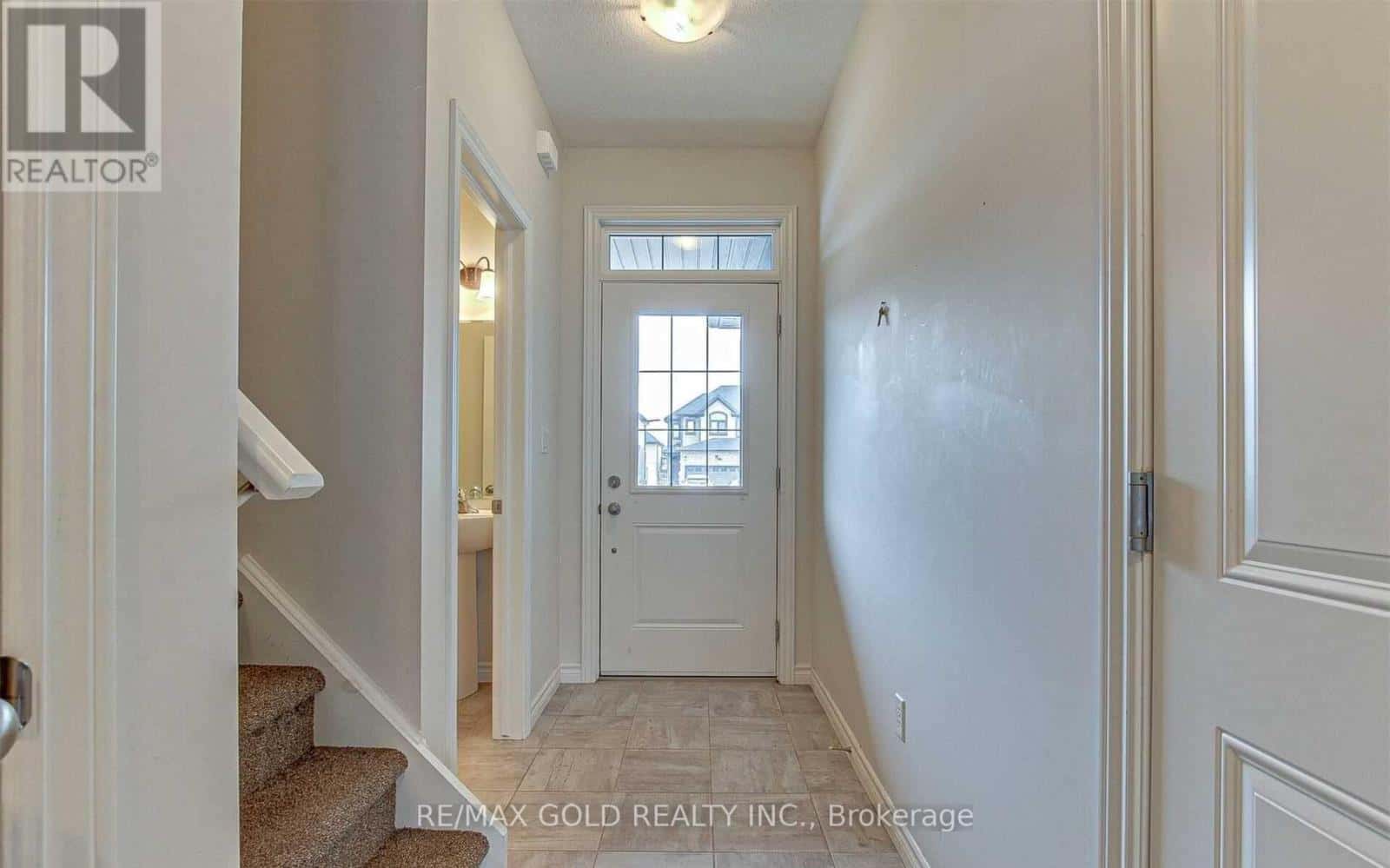 222 LINKS CRESCENT — Woodstock (Woodstock - North), Ontario - Photo 5 of 26