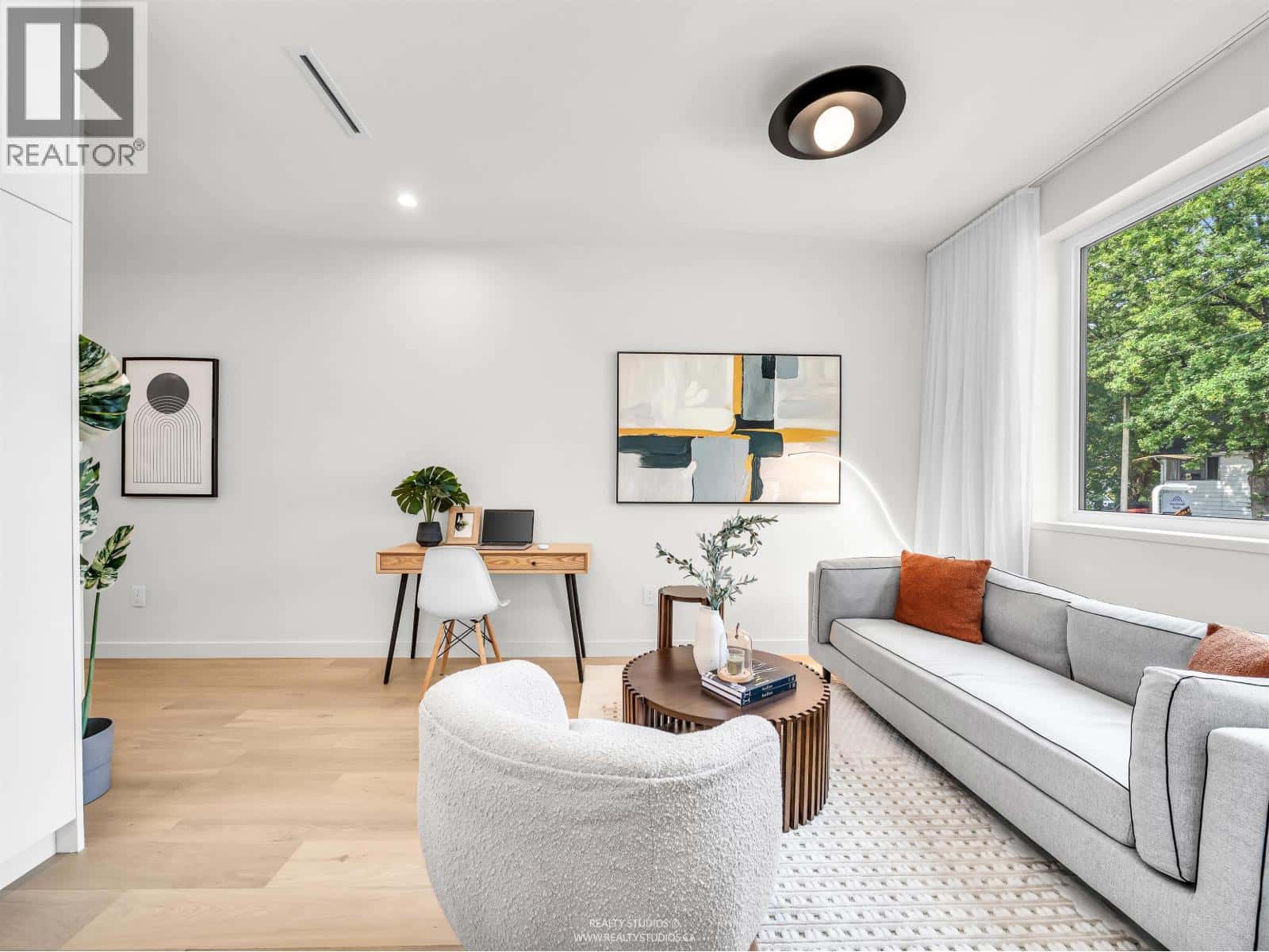 1 1120 E 23RD AVENUE — Vancouver, British Columbia - Photo 5 of 39