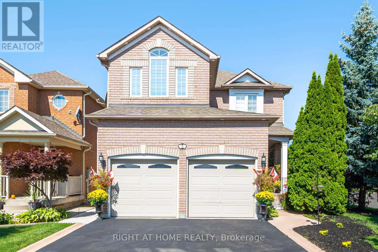 2 MELROSE GARDENS — Brampton (Snelgrove), Ontario - Photo 2 of 50