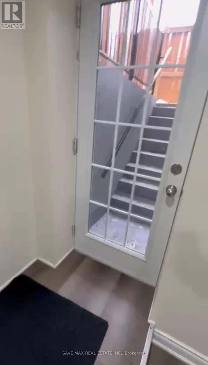 925 EDINBURGH DRIVE — Woodstock (Woodstock - North) - Photo 3 of 10