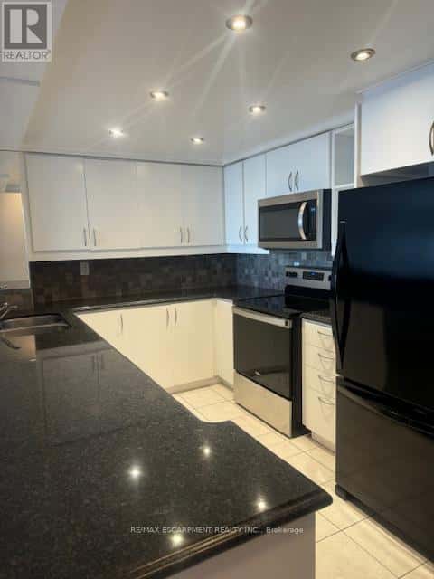 606 - 495 HIGHWAY 8 — Hamilton (Stoney Creek) - Photo 3 of 24