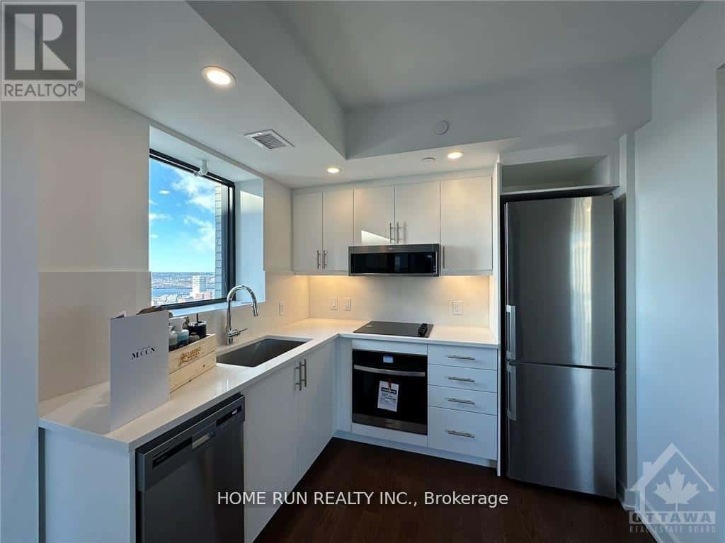 2411 - 340 QUEEN STREET — Ottawa, Ontario - Photo 4 of 12