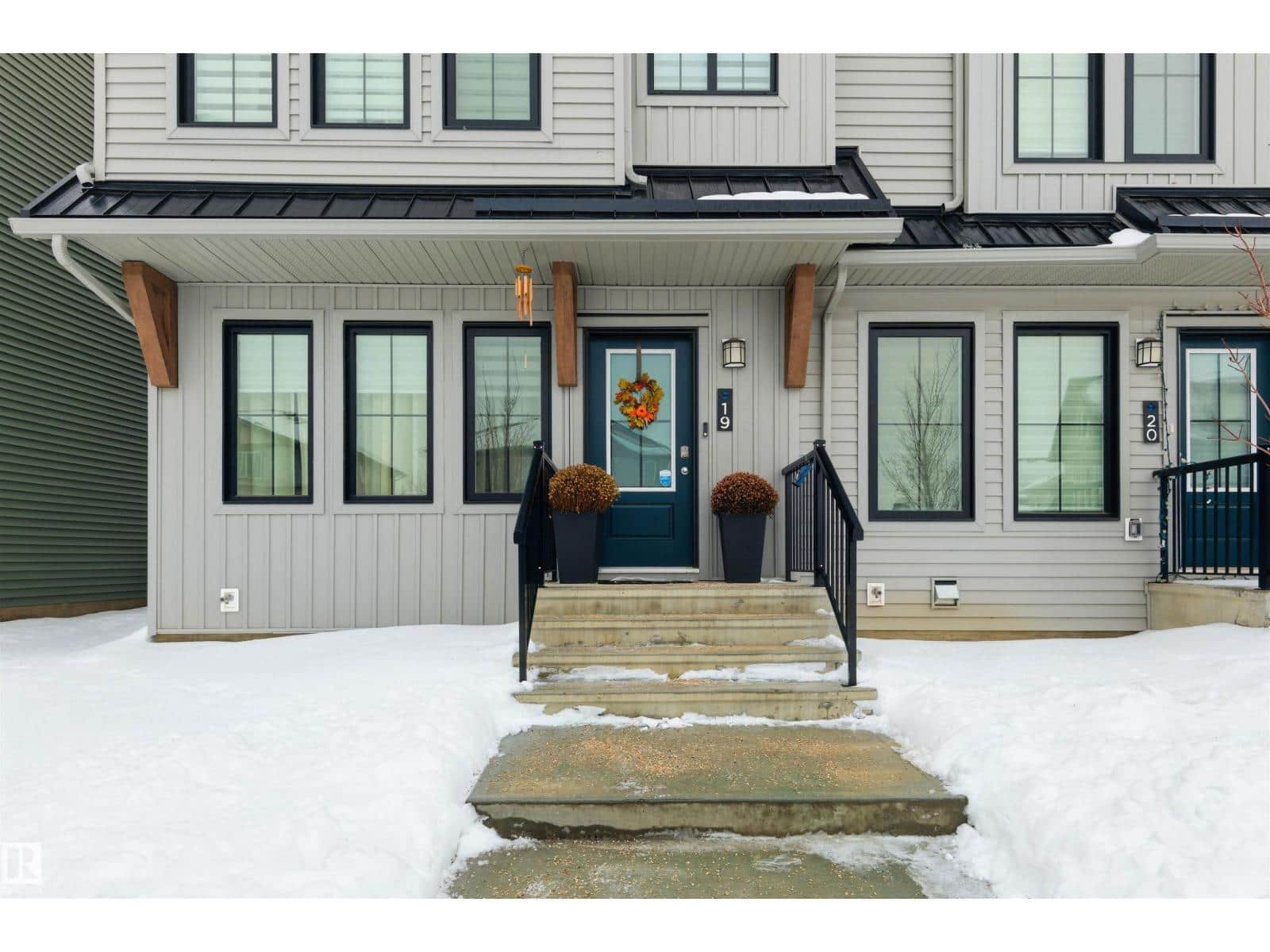 #19 525 SECORD BV NW - Photo 2 of 33, Edmonton, Alberta