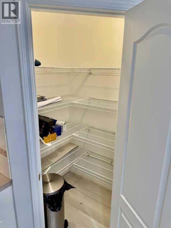 Calgary — Calgary - Photo 5 of 18