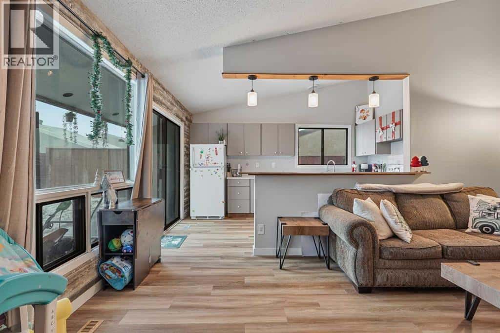 Lethbridge — Lethbridge - Photo 5 of 31