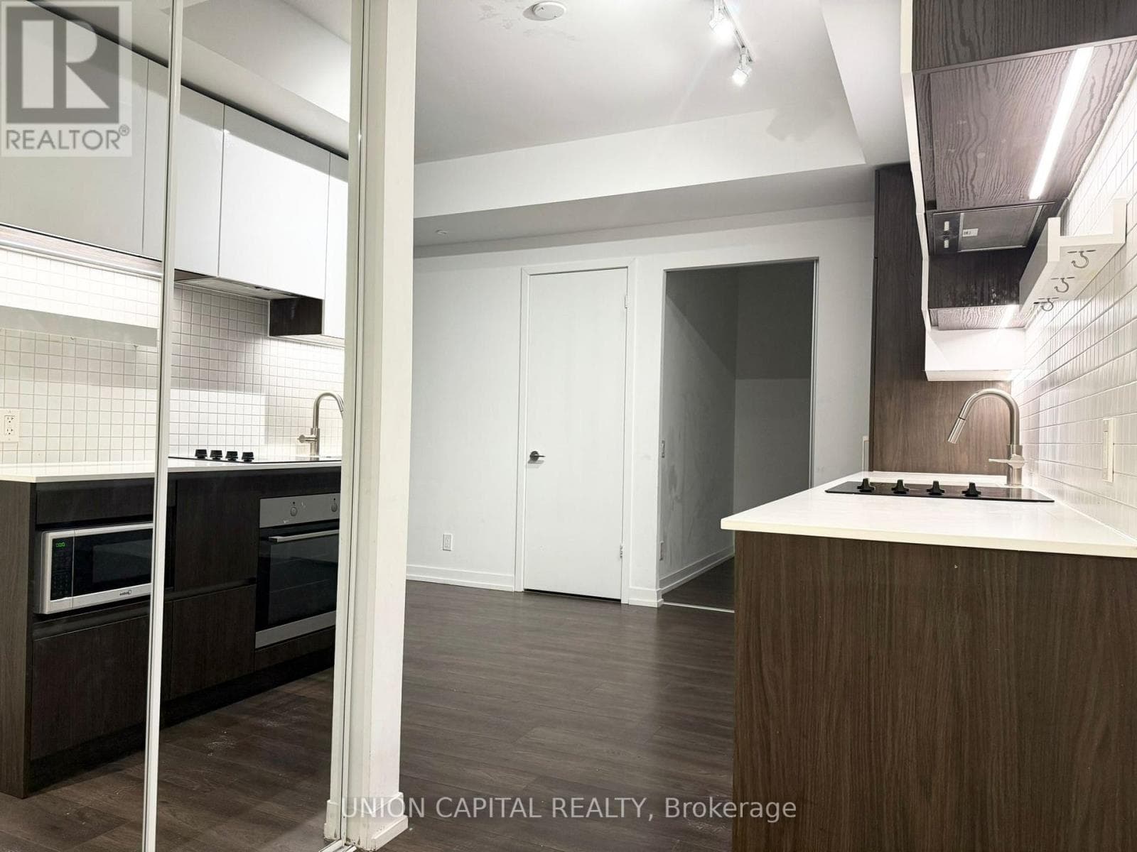 Vaughan (Vaughan Corporate Centre) — Vaughan (Vaughan Corporate Centre) - Main photo