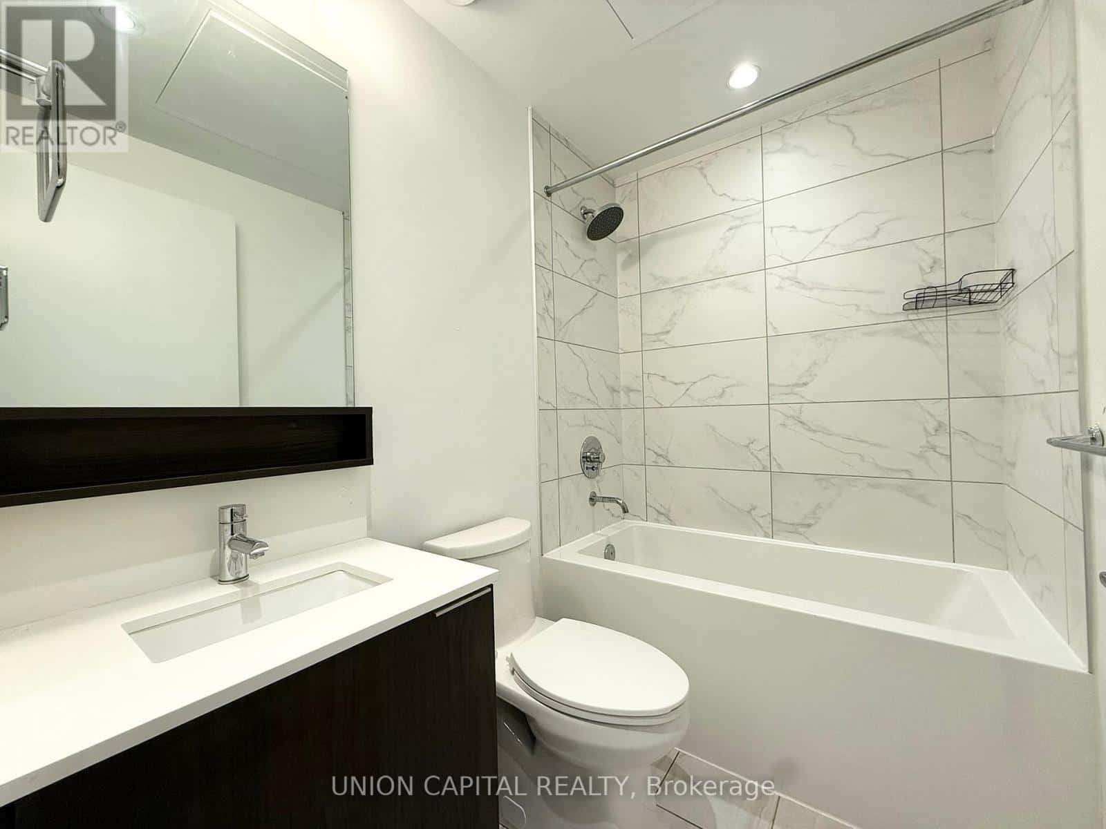 Vaughan (Vaughan Corporate Centre) — Vaughan (Vaughan Corporate Centre) - Photo 5 of 17