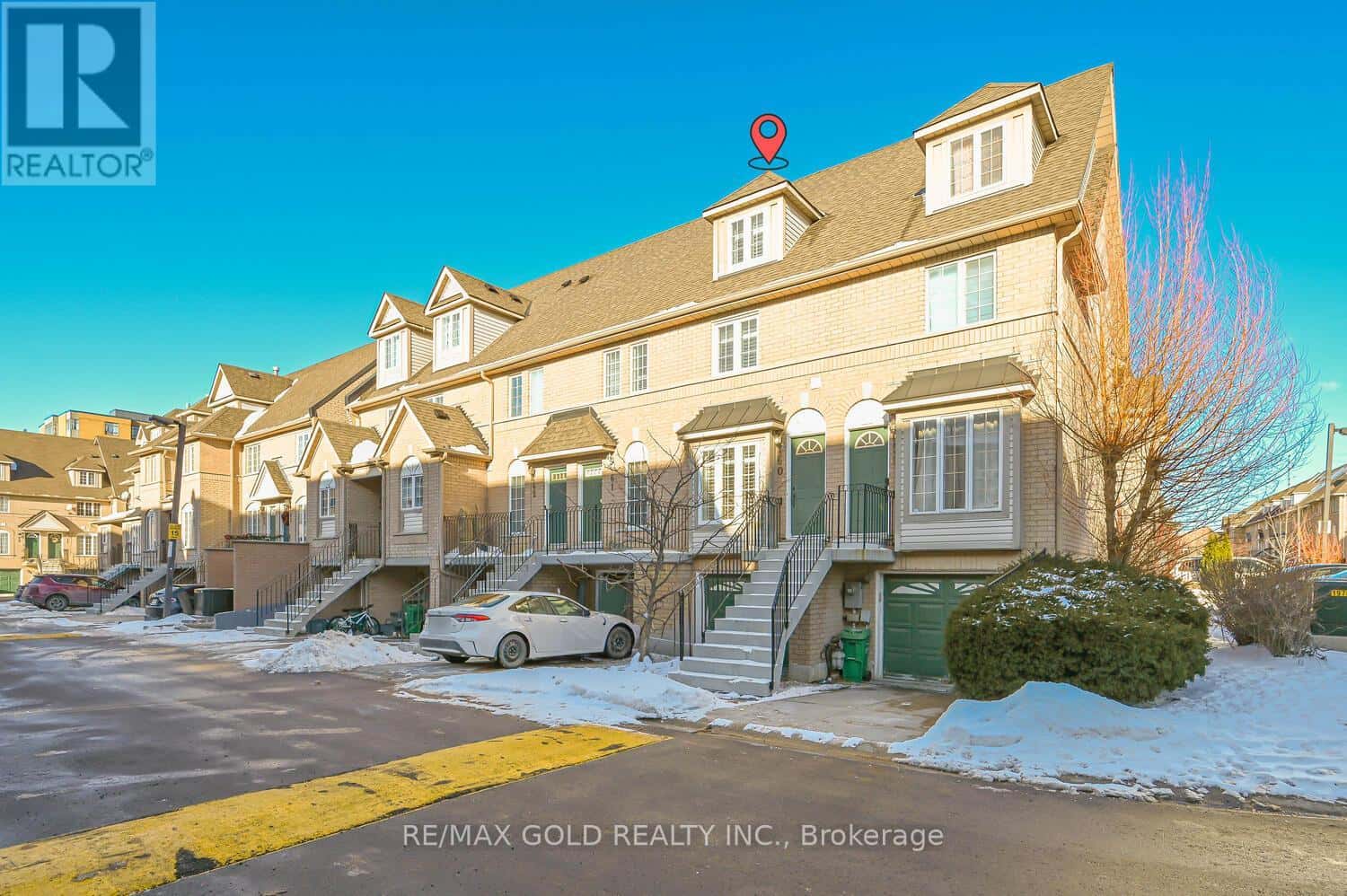 60 - 80 STRATHAVEN DRIVE — Mississauga (Hurontario), Ontario - Photo 2 of 40