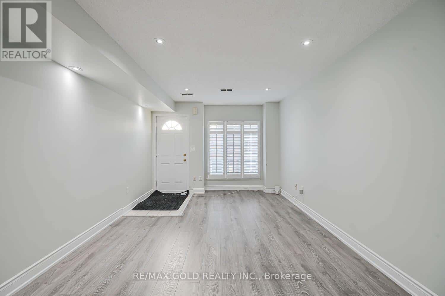 60 - 80 STRATHAVEN DRIVE — Mississauga (Hurontario), Ontario - Photo 5 of 40