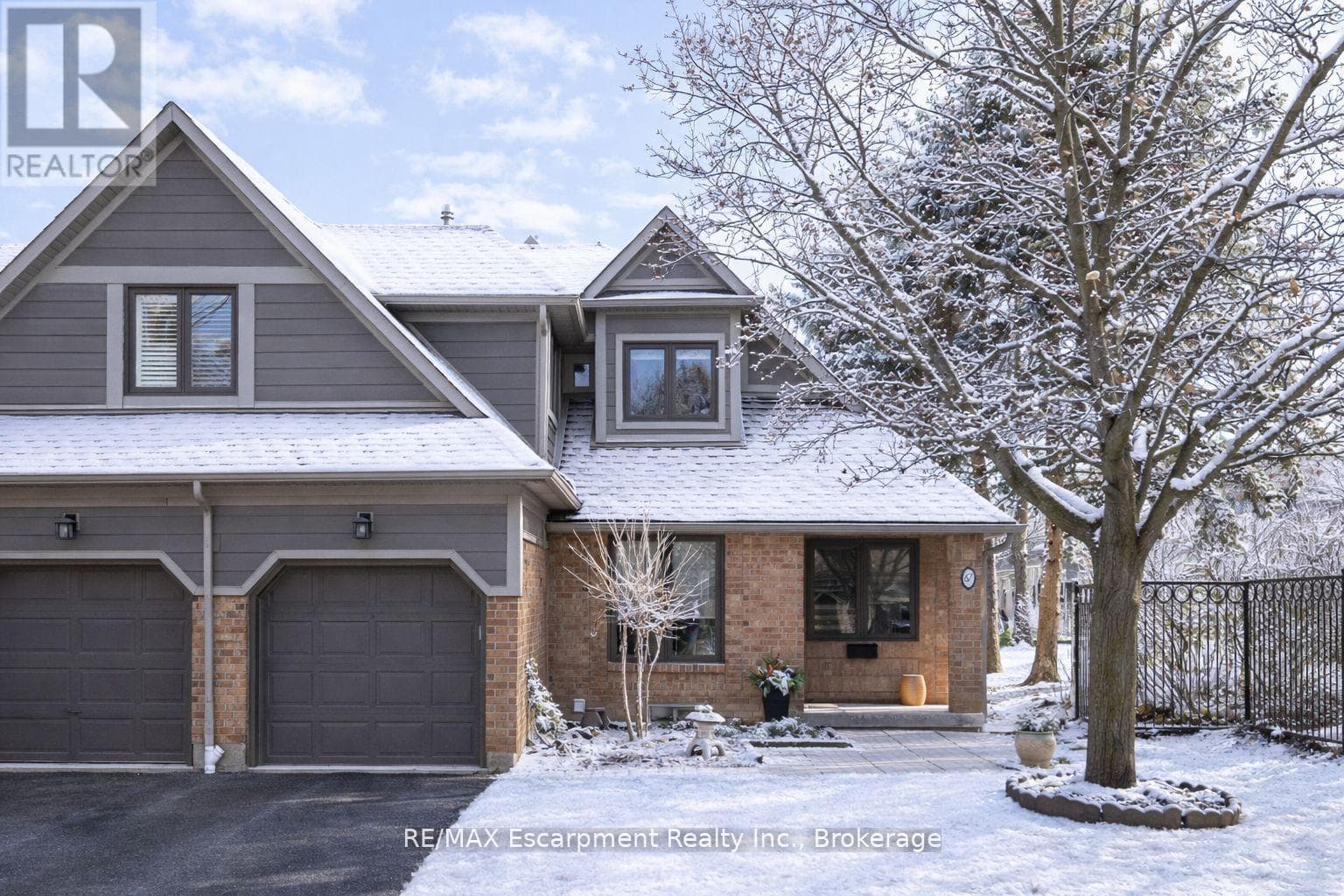 67 - 2199 BURNHAMTHORPE ROAD W — Mississauga (Erin Mills), Ontario - Main photo