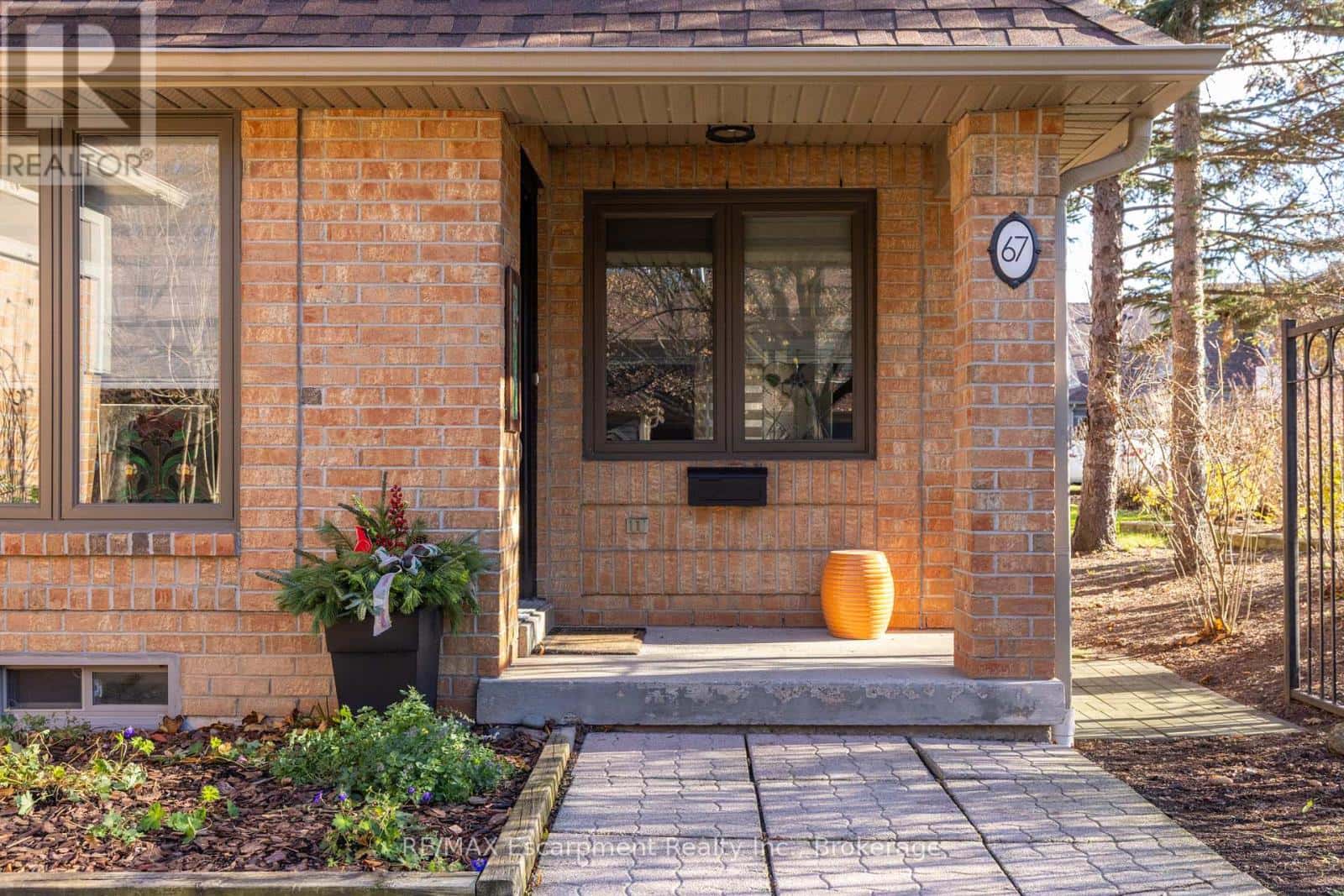 67 - 2199 BURNHAMTHORPE ROAD W — Mississauga (Erin Mills), Ontario - Photo 4 of 39