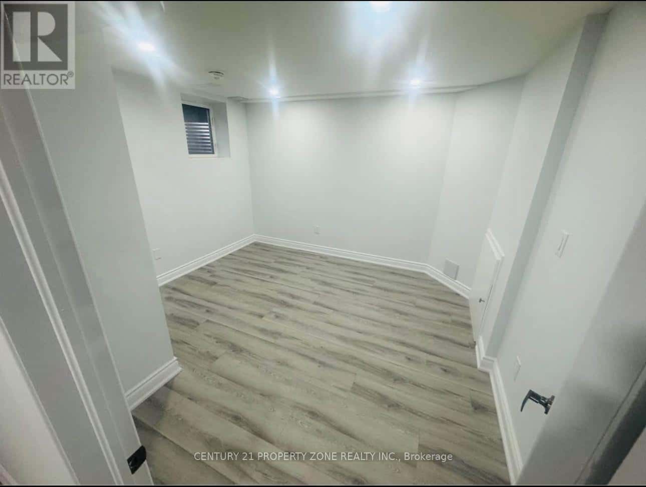 Mississauga (Churchill Meadows) — Mississauga (Churchill Meadows) - Photo 2 of 11