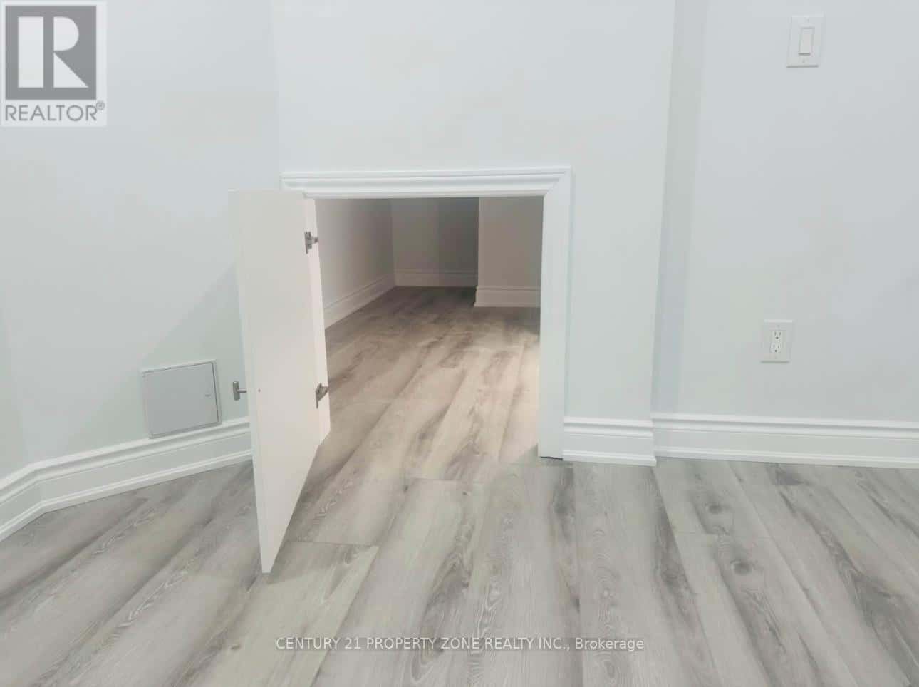 Mississauga (Churchill Meadows) — Mississauga (Churchill Meadows) - Photo 4 of 11