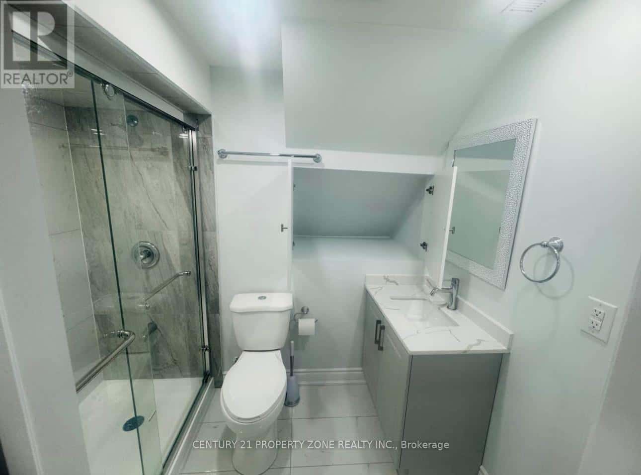 Mississauga (Churchill Meadows) — Mississauga (Churchill Meadows) - Photo 5 of 11