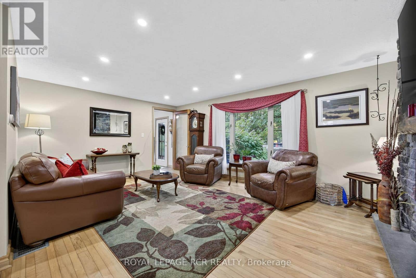 88 WALKER ROAD W - Photo 5 of 49, Caledon (Caledon East), Ontario