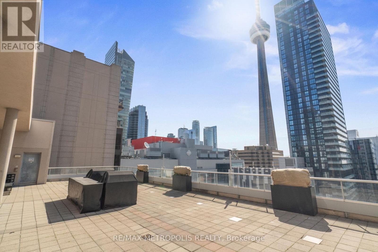 Toronto (Waterfront Communities) — Toronto (Waterfront Communities) - Main photo