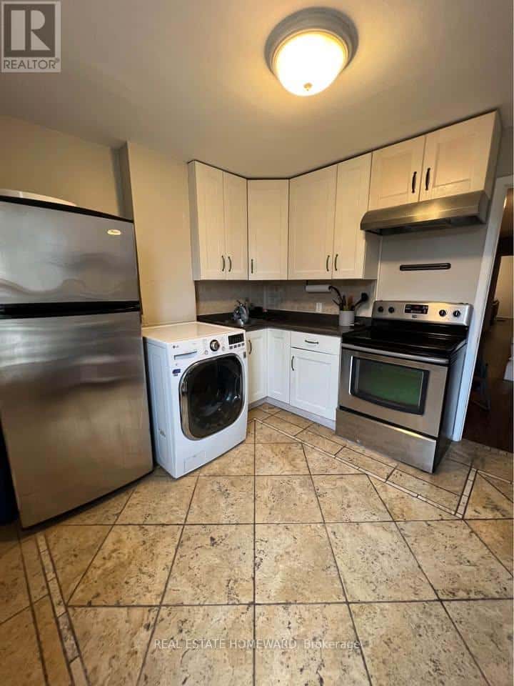 Toronto (Trinity-Bellwoods) — Toronto (Trinity-Bellwoods) - Photo 2 of 13