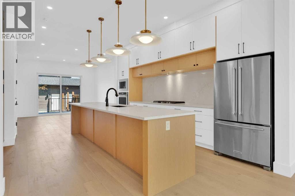 Calgary — Calgary - Main photo