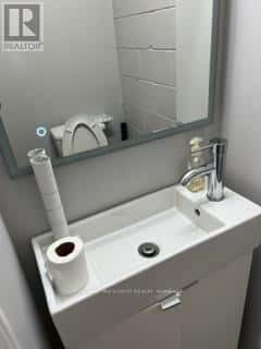 Brampton (Gore Industrial North) — Brampton (Gore Industrial North) - Photo 3 of 7