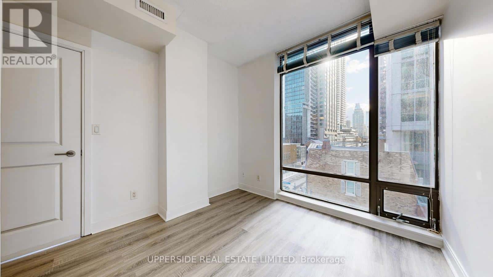 Toronto (Annex) — Toronto (Annex) - Photo 4 of 36