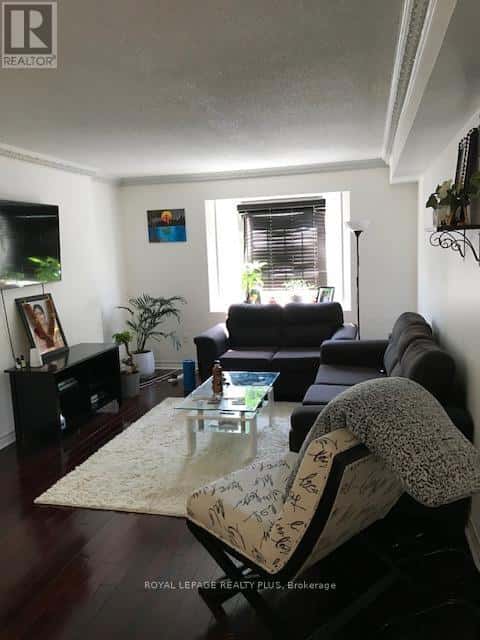 36 ELI SHACKLETON COURT — Toronto (West Hill), Ontario - Photo 2 of 25