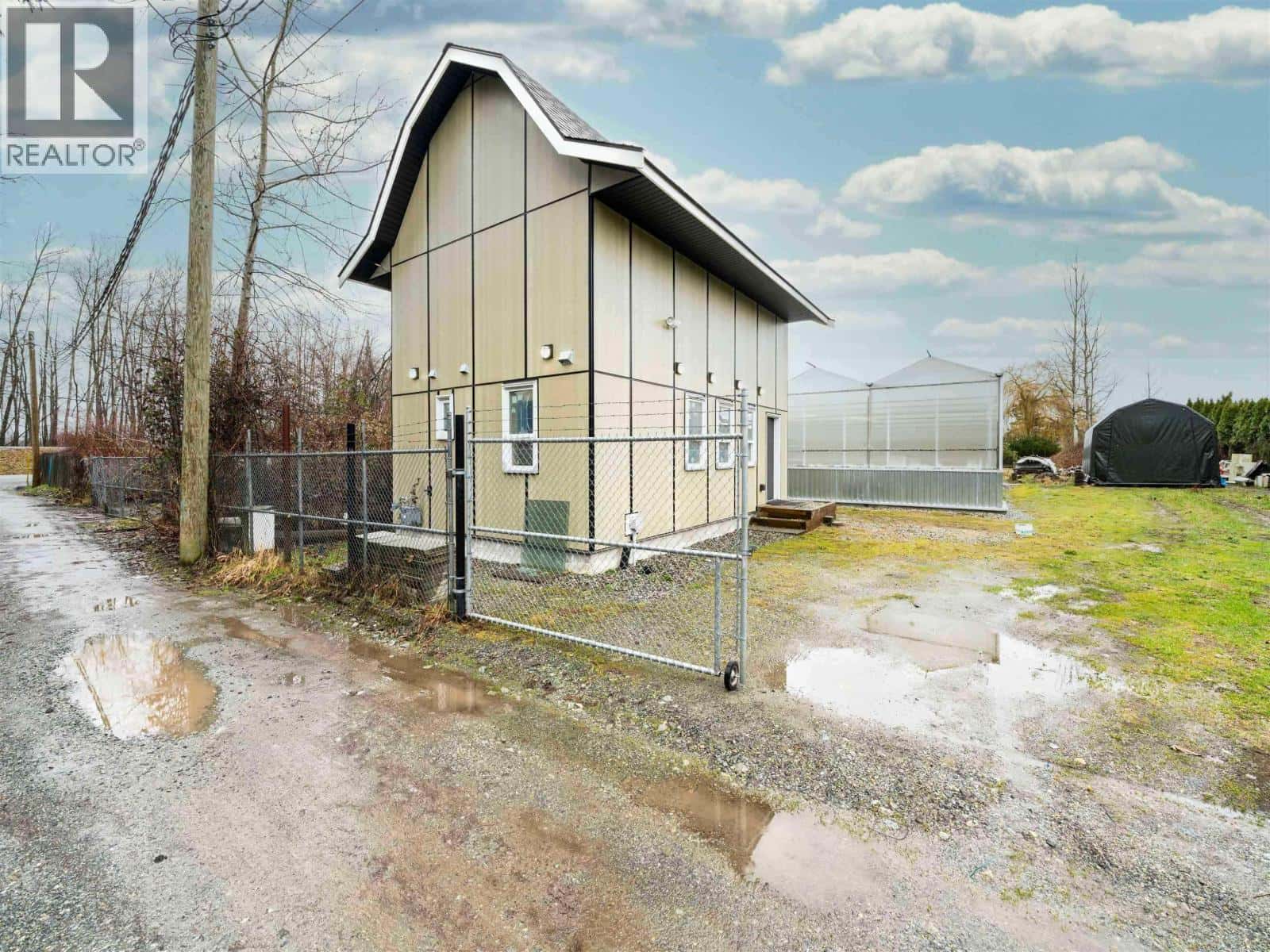 17430 KENNEDY ROAD — Pitt Meadows, British Columbia - Photo 3 of 23