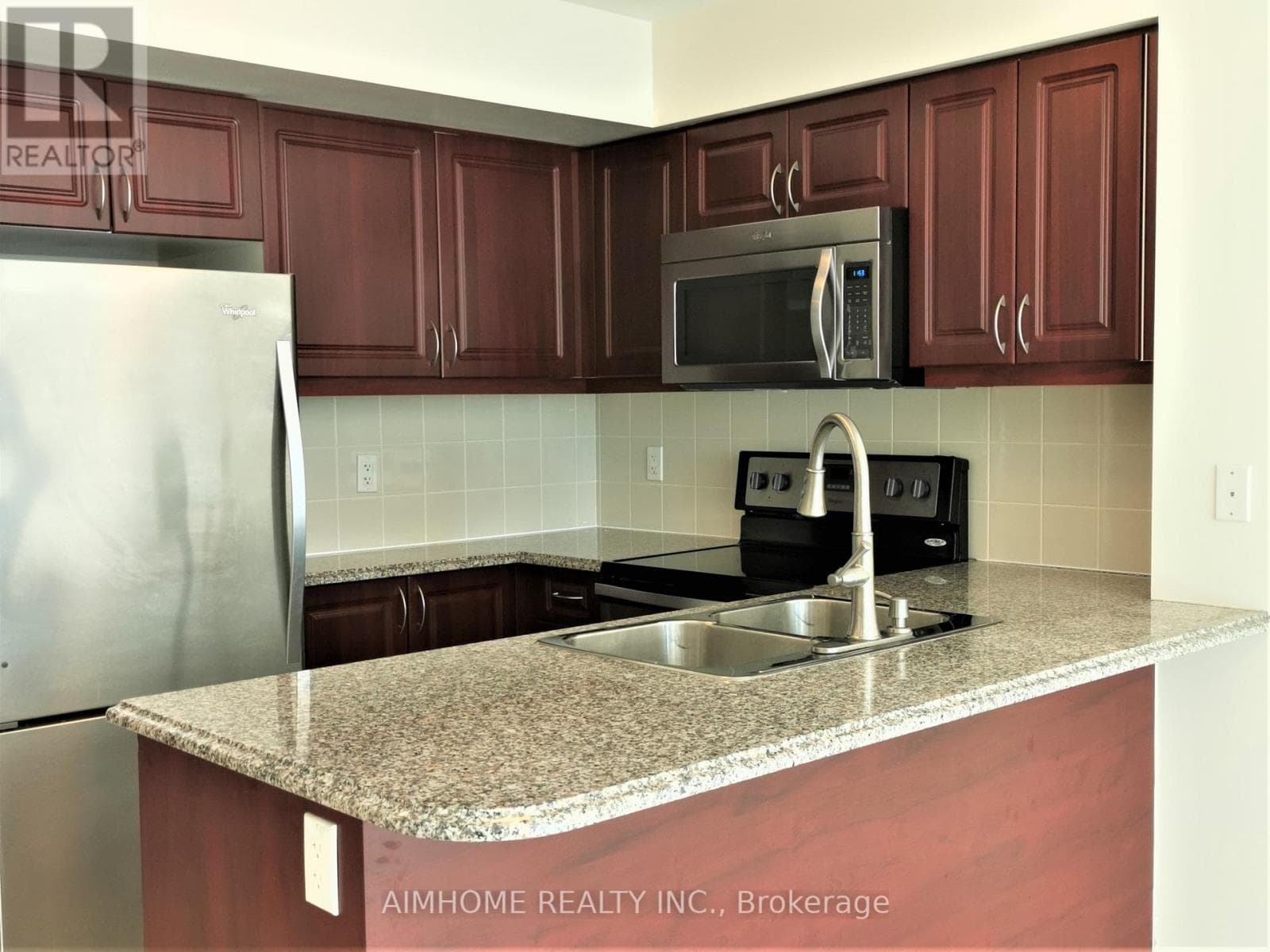 Toronto (Waterfront Communities) — Toronto (Waterfront Communities) - Main photo