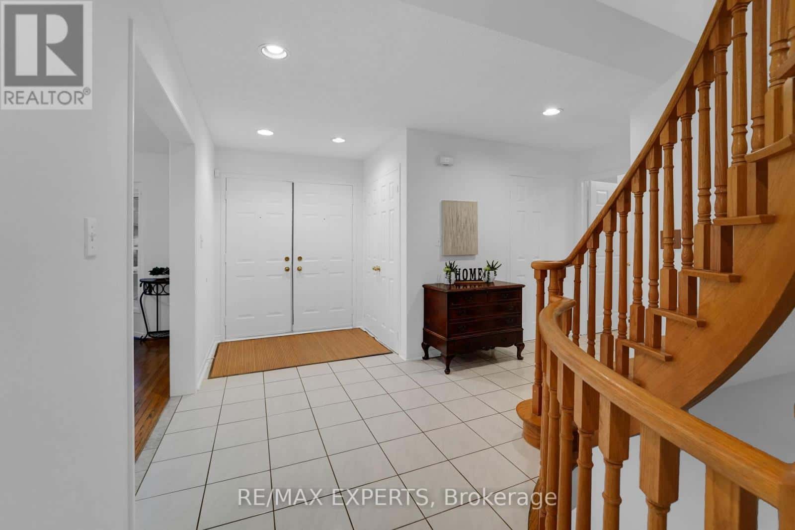 62 LUBA AVENUE — Richmond Hill (Devonsleigh), Ontario - Photo 5 of 50