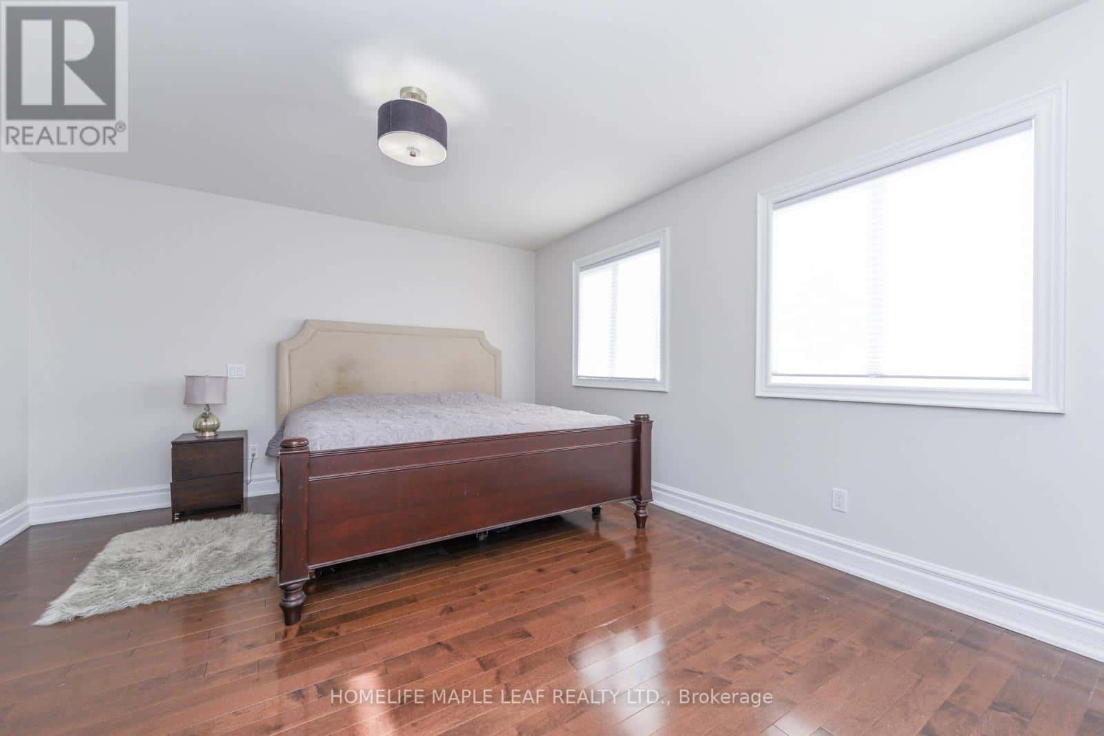 7 SOUTHBURY MANOR DRIVE — Caledon (Bolton East), Ontario - Photo 3 of 100