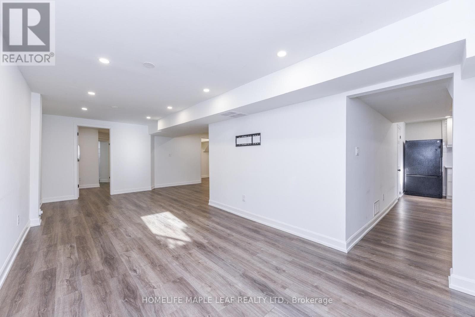 7 SOUTHBURY MANOR DRIVE — Caledon (Bolton East), Ontario - Main photo