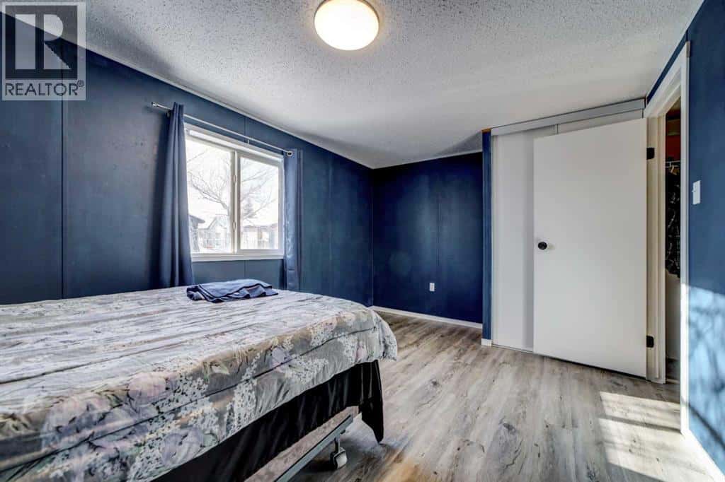 308 Station Boulevard — Coaldale, Alberta - Photo 4 of 18