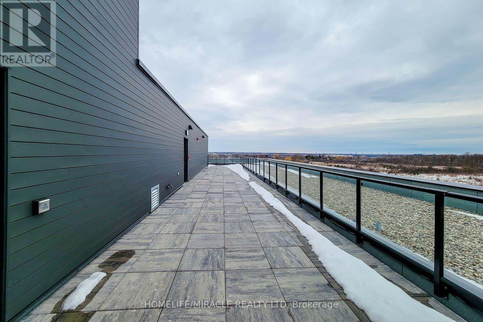 Hamilton (Stoney Creek) — Hamilton (Stoney Creek) - Photo 4 of 31