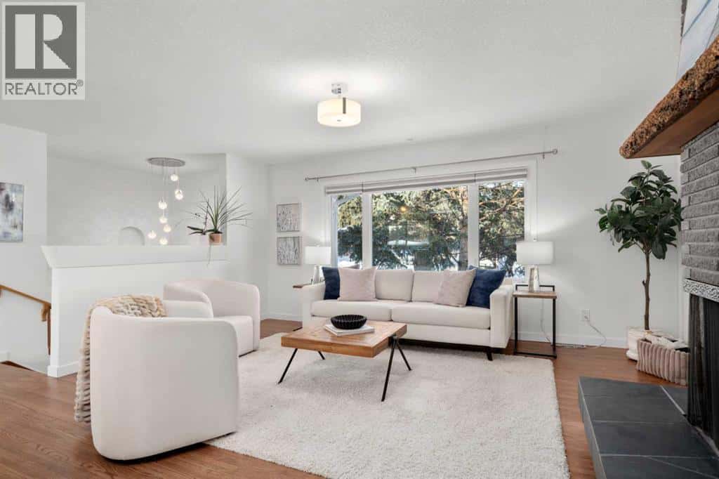 3251 Bearspaw Drive NW — Calgary, Alberta - Photo 3 of 44