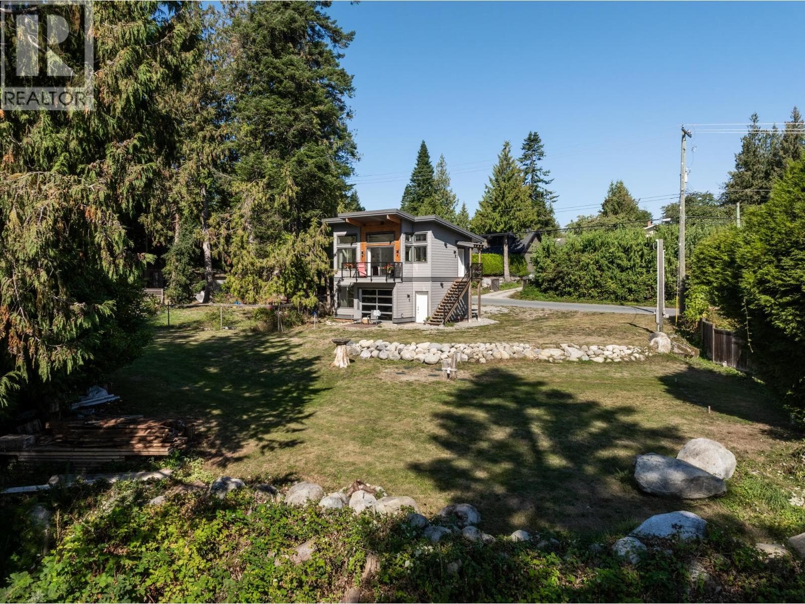 7835 REDROOFFS ROAD — Halfmoon Bay, British Columbia - Main photo