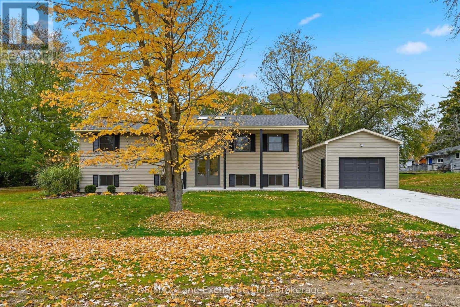 25 DIRSTIEN STREET N — Brockton, Ontario - Photo 2 of 50