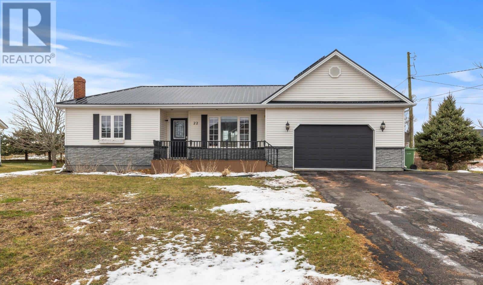 22 Shamrock Crescent, Kinkora — Kinkora, Prince Edward Island - Photo 2 of 38