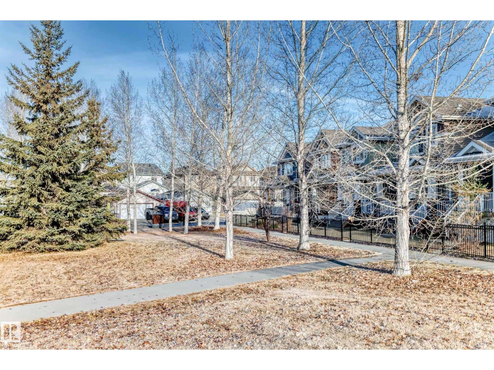 76 STRAWBERRY LN — Leduc, Alberta - Photo 3 of 75