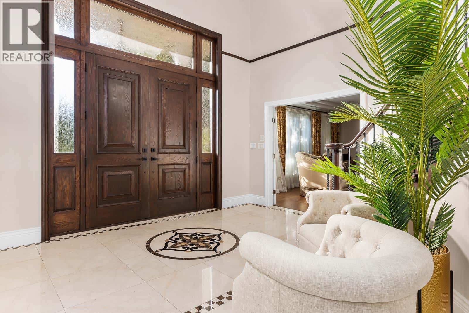 6968 CHURCHILL STREET — Vancouver, British Columbia - Photo 2 of 32