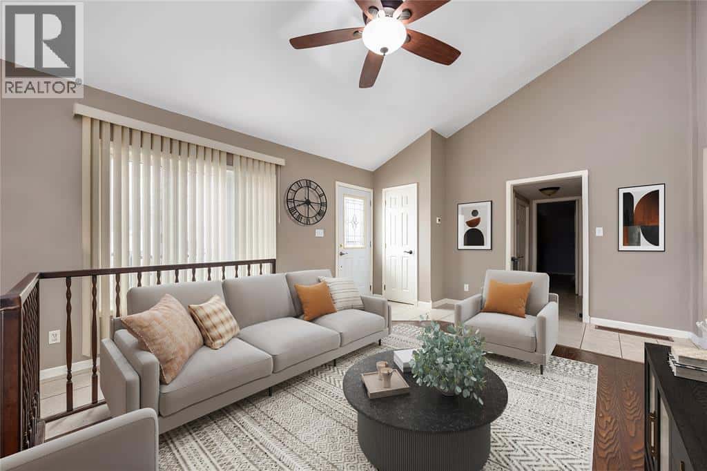 456 Murray STREET — St Clair, Ontario - Photo 3 of 25