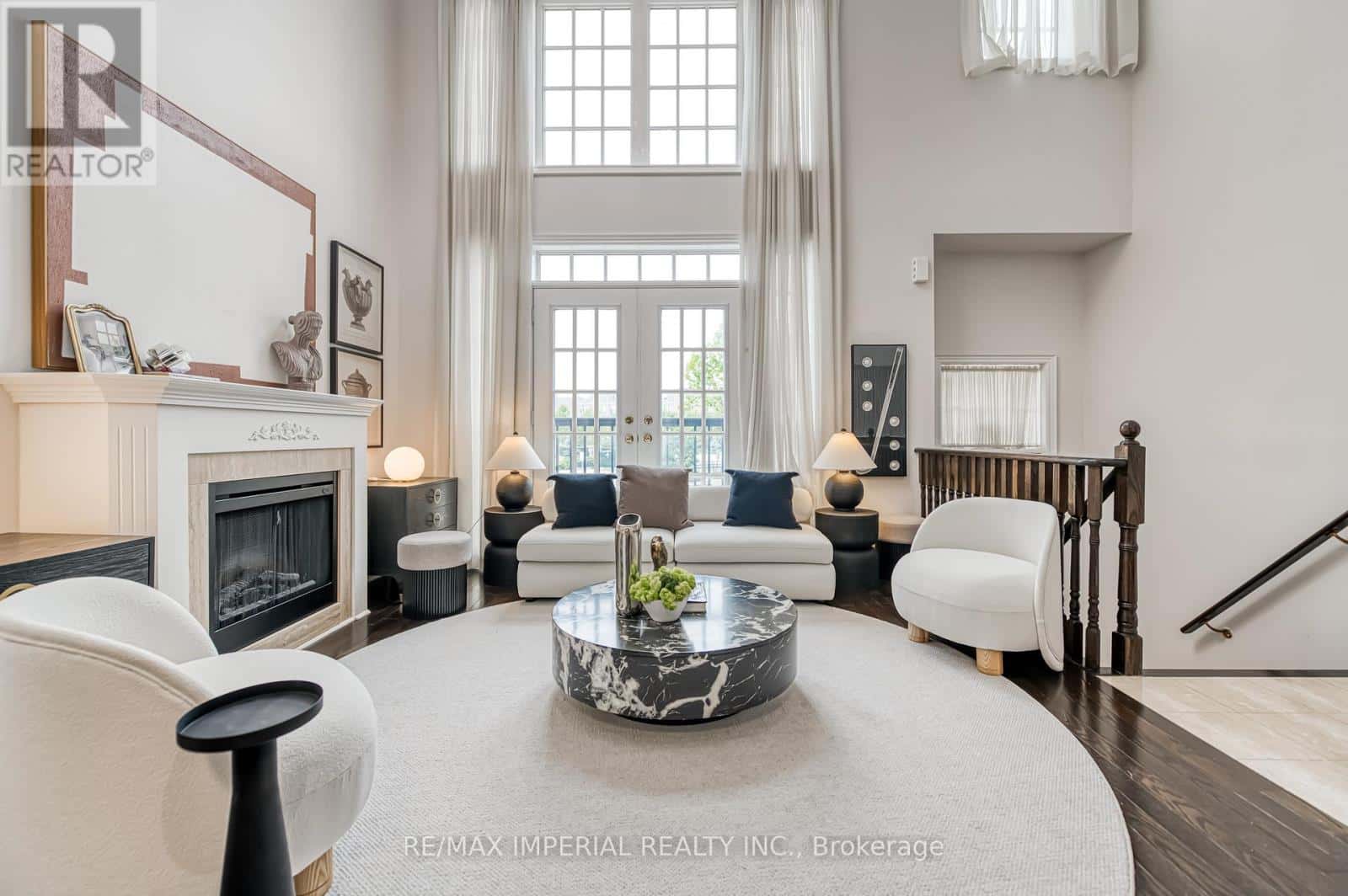 21 MACKENZIE'S STAND AVENUE — Markham (Unionville), Ontario - Photo 4 of 46