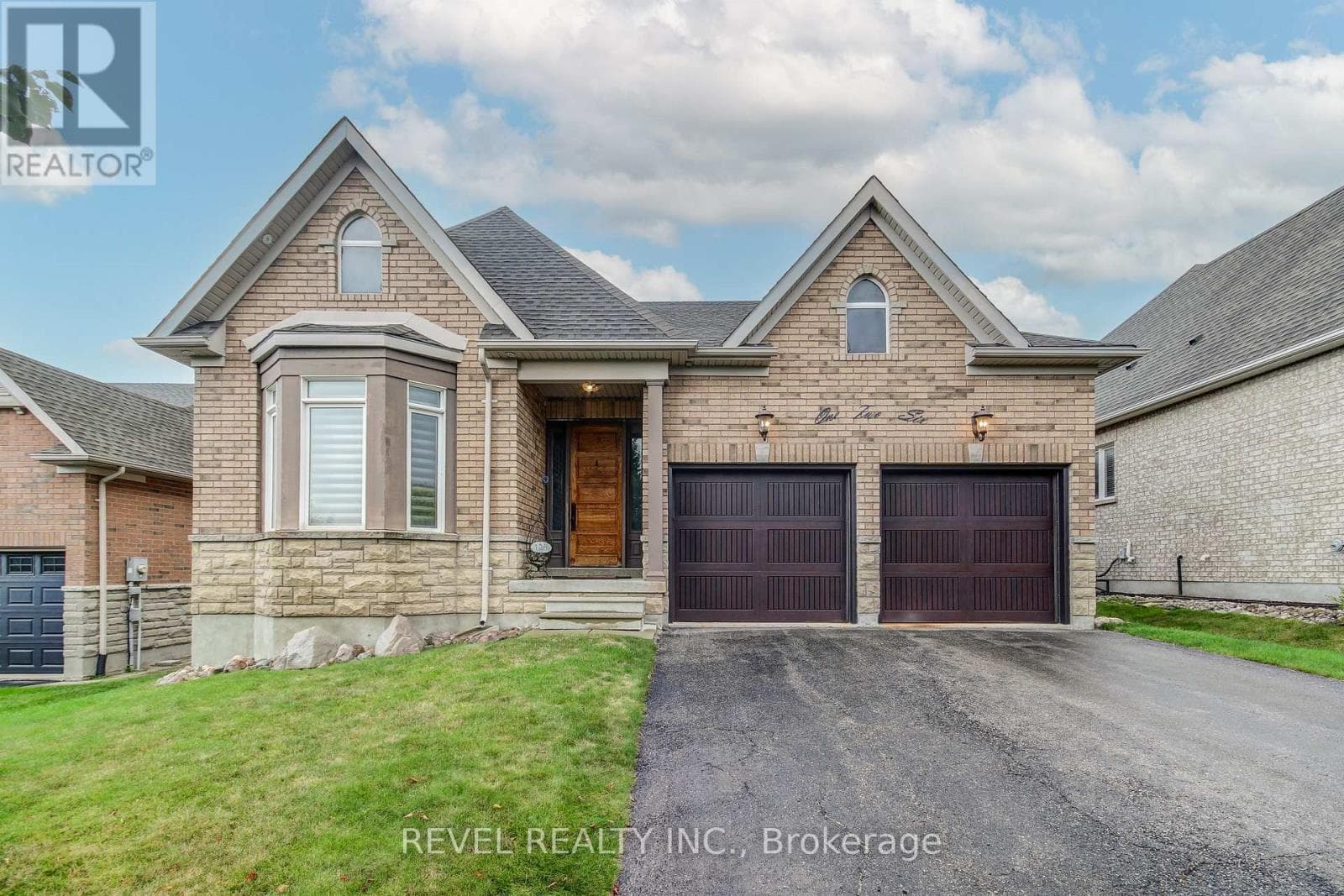 126 ABERFOYLE MILL CRESCENT — Puslinch (Aberfoyle), Ontario - Main photo