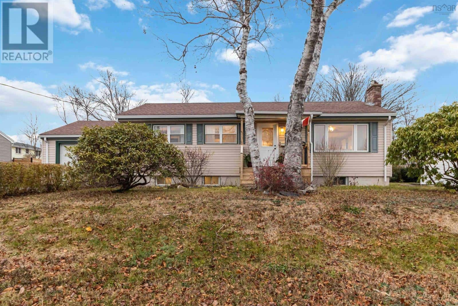 41 Raymoor Drive — Woodlawn, Nova Scotia - Photo 2 of 36