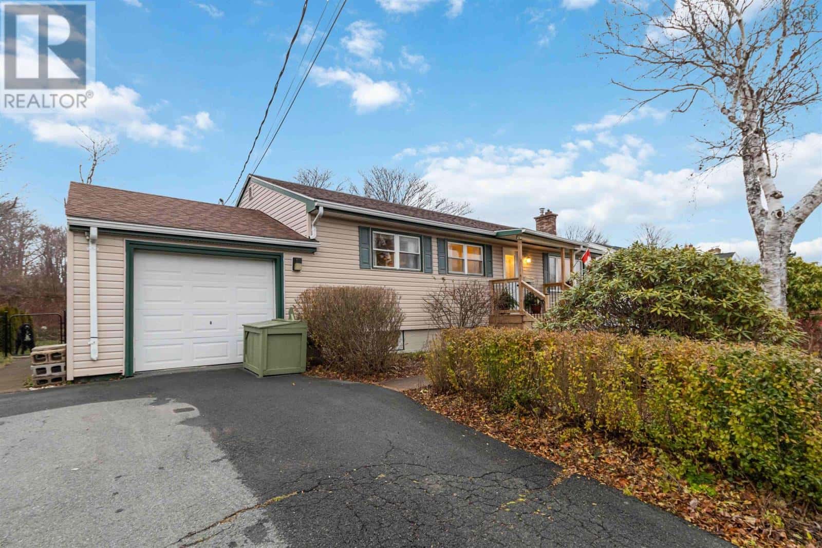 41 Raymoor Drive — Woodlawn, Nova Scotia - Photo 3 of 36