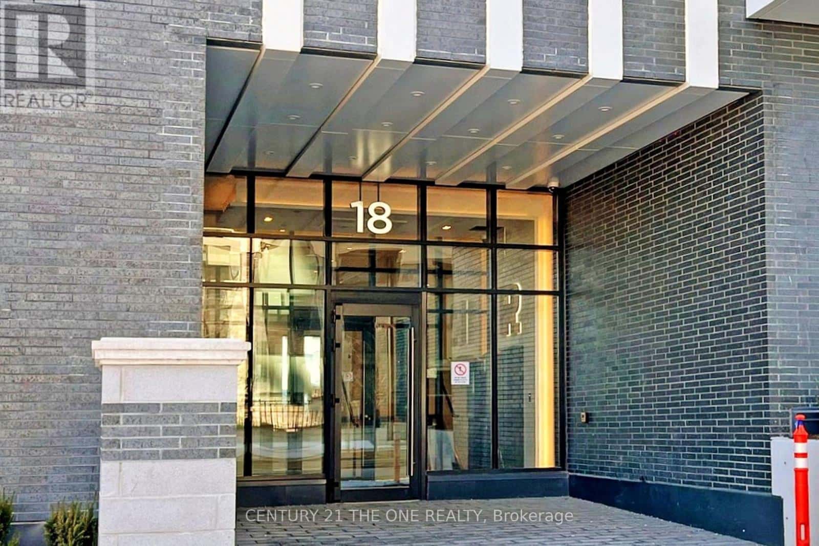 605 - 18 WATER WALK DRIVE — Markham (Unionville) - Photo 5 of 40