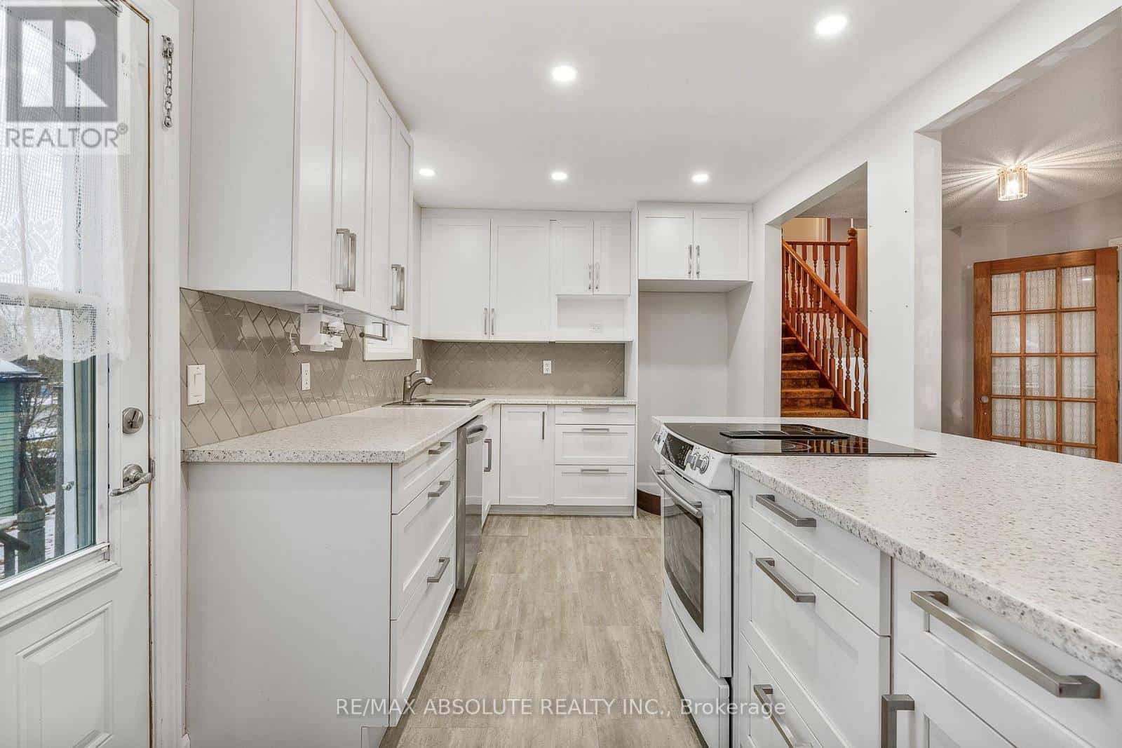 366 CHARRON STREET — Clarence-Rockland, Ontario - Photo 2 of 25