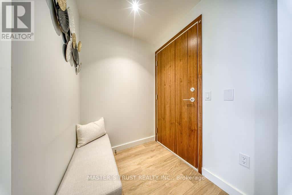 4007 - 95 MCMAHON DRIVE — Toronto (Bayview Village), Ontario - Photo 4 of 42