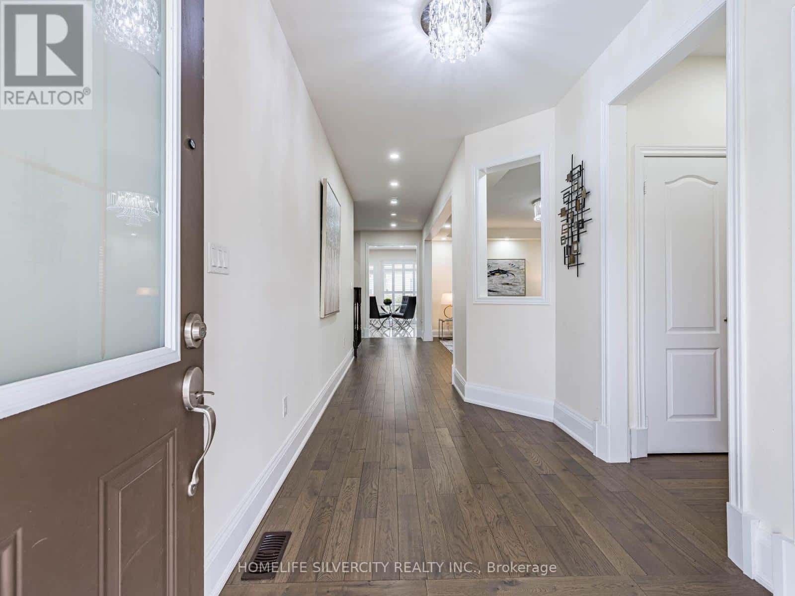 16 CLONCURRY STREET — Brampton (Toronto Gore Rural Estate), Ontario - Photo 4 of 50