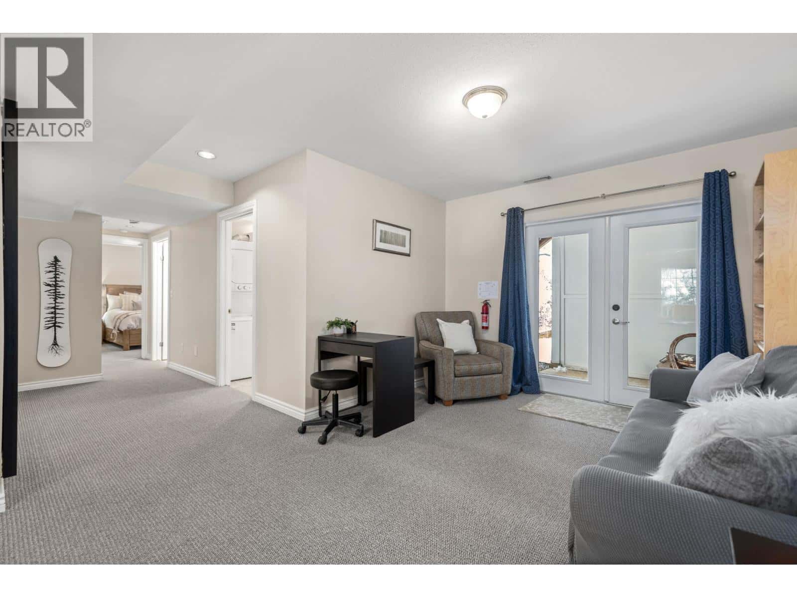 7391 LARCH STREET — Pemberton, British Columbia - Photo 5 of 39