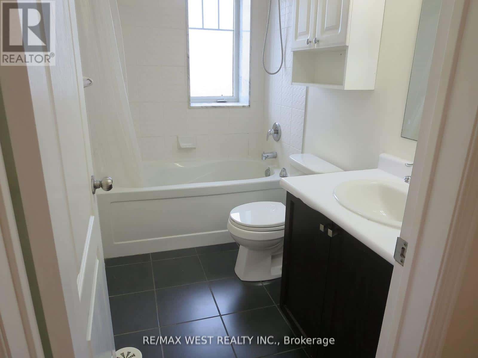 8 - 5615 OSCAR PETERSON BOULEVARD — Mississauga (Churchill Meadows) - Photo 4 of 27